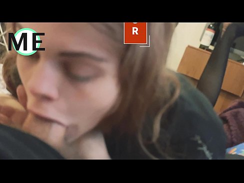 ❤️ Palo de garganta, pantalóns rasgados e tacóns rasgados agradable de coñecer ❤️❌ Porno ruso en nós